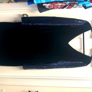 STUNNING! 20 Navy sparking arms, velvet dress!